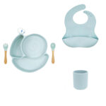 plato-caracol-cubiertos-madera-babero-vaso-simple-celeste