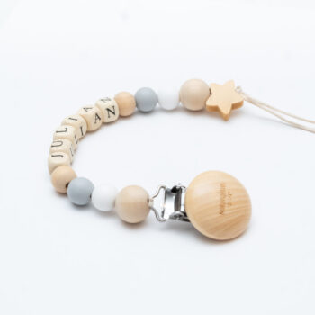 Porta chupete de madera con forma Estrella